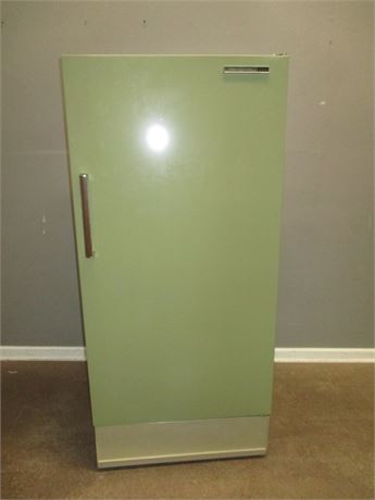 General Electric 1970's Olive Green Clean Working Refrigerator