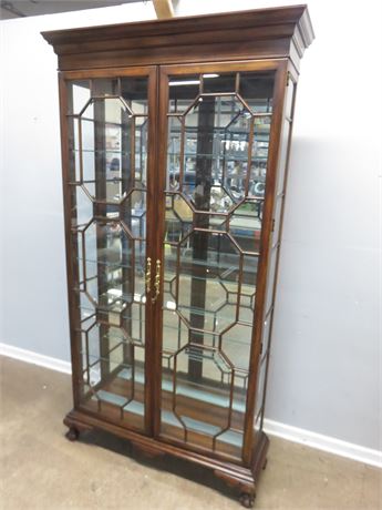 UNION NATIONAL Lighted Curio Cabinet