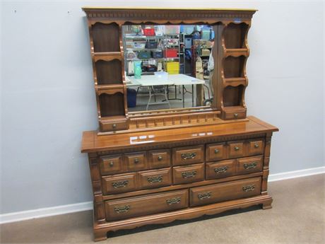 Sumter Cabinet Co. Charlestown II 8-Drawer Dresser with Mirror/Hutch Top