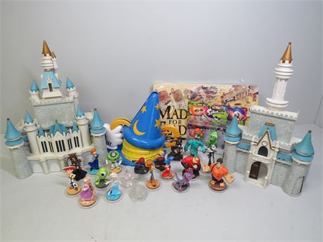 DISNEY Toys Figurines & Game Lot