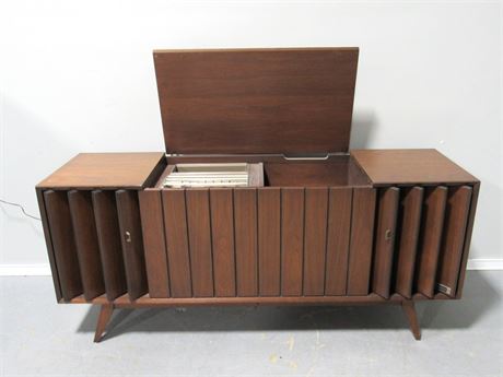 Zenith MCM Stereo Console/Credenza - Mid Century Modern Louver Door AM/FM Stereo