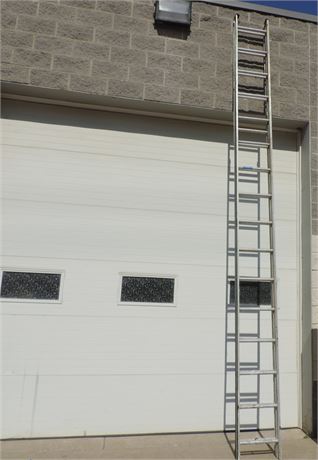 30' Aluminum Extending Ladder