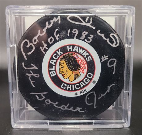 Bobby Hull Beckett Certified Autograph Chicago Black Hawks Hockey Puck