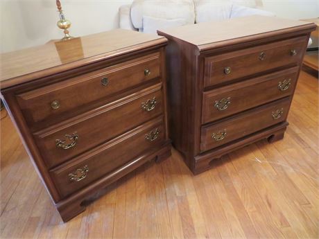 BASSETT Colonial Style Chest Nightstands