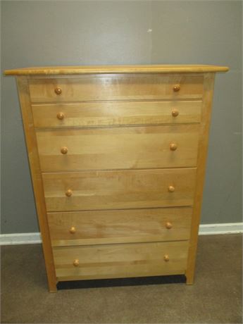 Stanley Furniture Maple Wood Five-Drawer Dresser