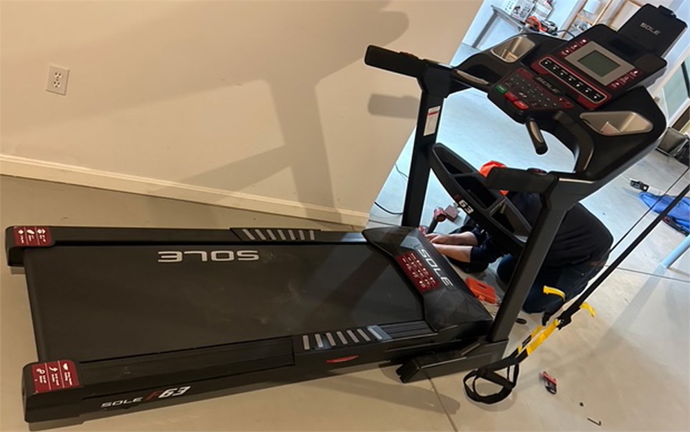 Transitional Design Online Auctions - SOLE F63 Treadmill