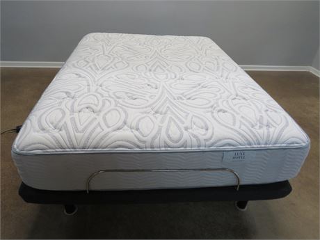 SERTA Motion Essentials Adjustable Queen Bed
