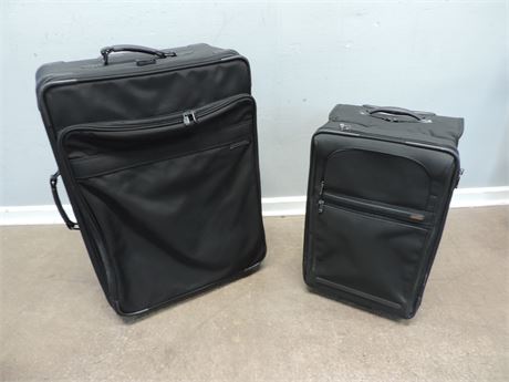 Briggs & Riley / TUMI / Rolling Suitcases