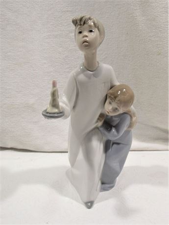 Lladro - Children In Nightshirts - Retired Figurine