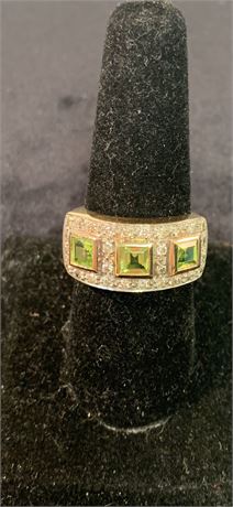 Magnificent, Marked 14 kt Ring Peridot, Genuine Diamonds