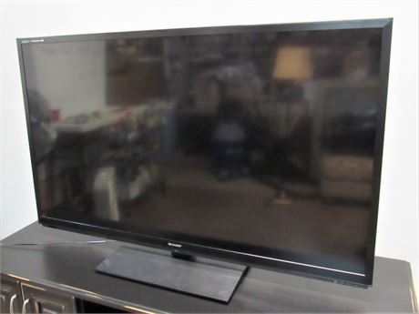 Sharp Aquos Quattron 3D 60" Flat Panel LCD TV with Remote