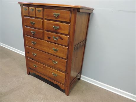 LINK TAYLOR Solid Wood Chest