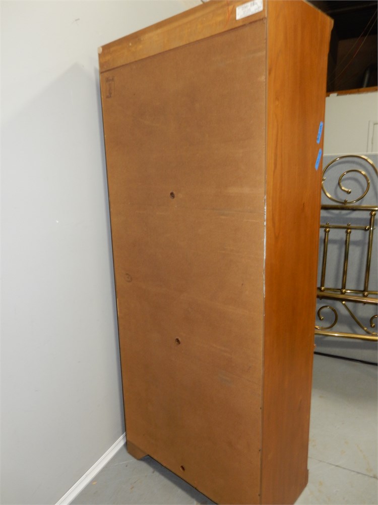 Transitional Design Online Auctions Thomasville Salem Tavern Bookcase