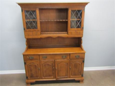 ETHAN ALLEN China Cabinet & Hutch