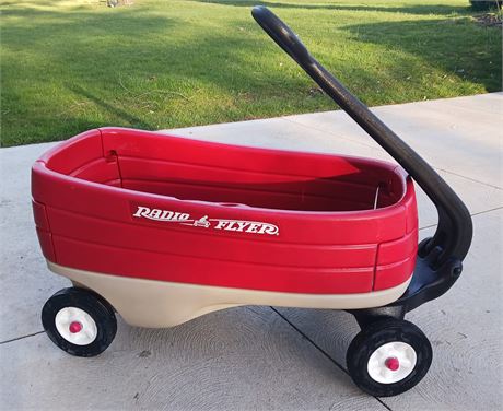 Radio Flyer Discovery Wagon Classic Double Seater