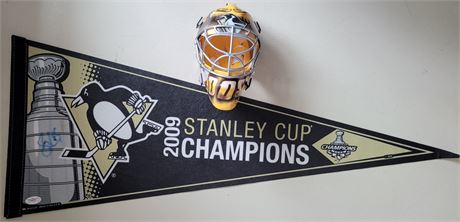 Sidney Crosby Autograph Pennant with COA & Pittsburgh Penguins Mini Goalie Mask