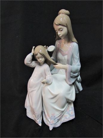 Large Lladro Figurine - Beautiful Dresses