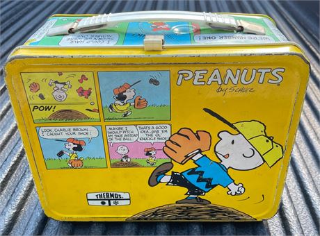 Vintage 1965 Peanuts Charlie Brown Snoopy Metal Lunch Box w/Thermos