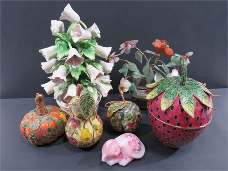 Porcelain & Enamel Decoratives