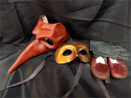 Theater Masks "Mondonoyo"