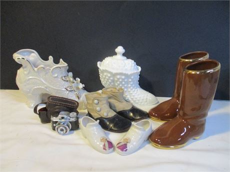 Nice Vintage Ceramic Small Boot Collection, Fenton