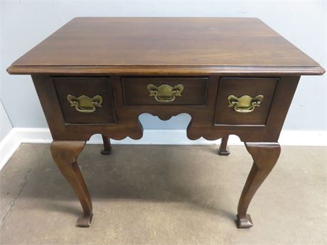 STATTON Private Collection Queen Anne End Table