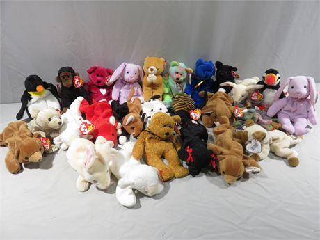 Lot of 26 Beanie Babies