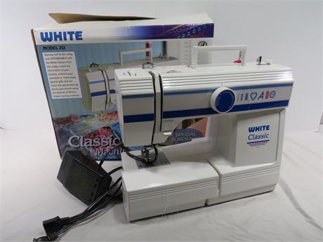 WHITE 212 Classic Sewing Machine
