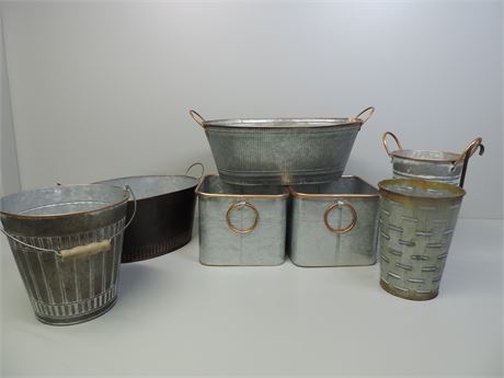 Galvanized French Metal Floral Bucket / Containers