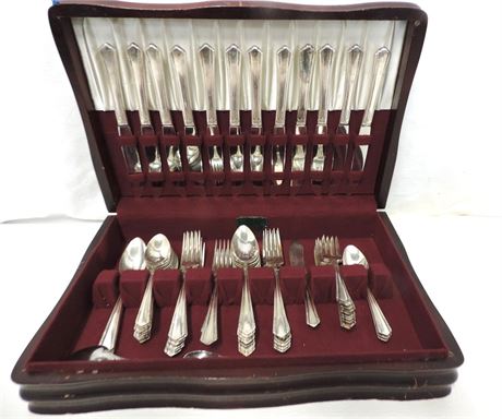 WM A ROGERS Plated Silverware in Solid Wood Case