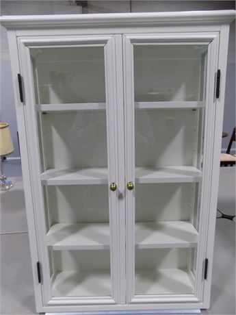 White Compact Cabinet