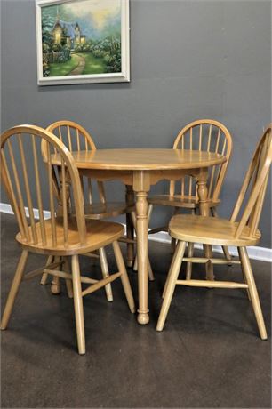 Round Kitchen Table and 4 Chairs