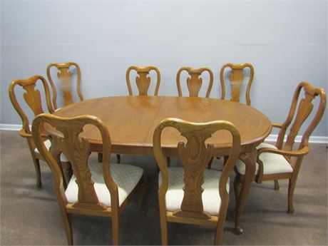 "Thomasville" DINING ROOM SET 8 CHAIRS TWO LEAVES AND PADS PECAN FINISH