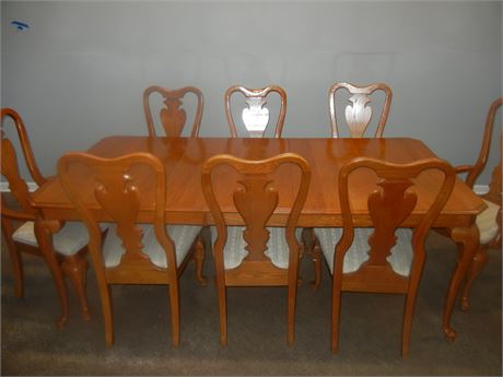 Jefferson Wood Working Co. Dining Room Table and Chairs