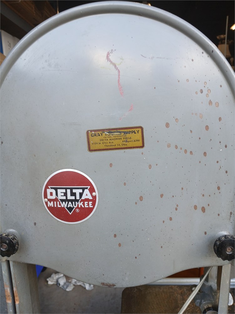 Transitional Design Online Auctions - Delta Steel Frame Band Saw