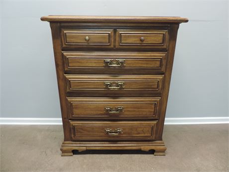 THOMASVILLE Chest / Solid Wood