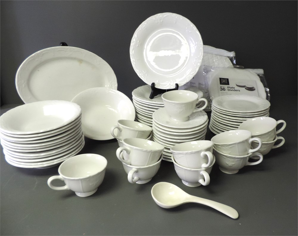 Transitional Design Online Auctions TABLETOPS UNLIMITED 'Versailles' Dinnerware