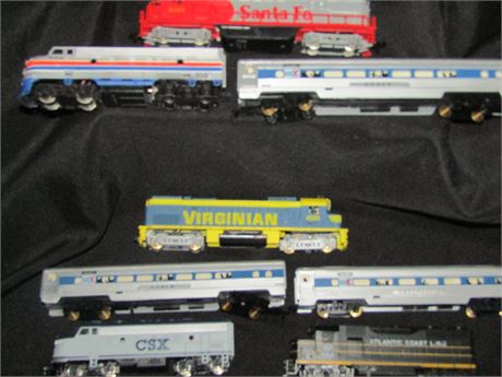 HO Scale Train Cars & Locomotive Collection
