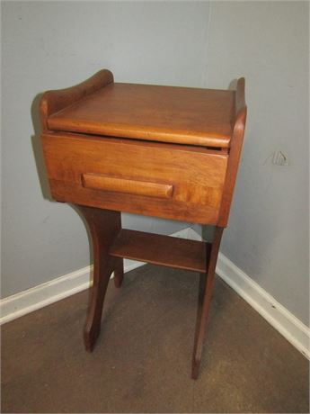 Colonial Style Night Table with Drawer