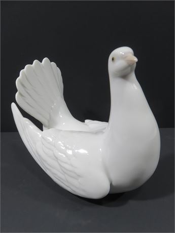 LLADRO "Peaceful Dove" Figurine 6289