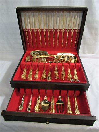 Vintage Supreme Cutlery Flatware Set w/ Wood Case - Gold Finished Flatware