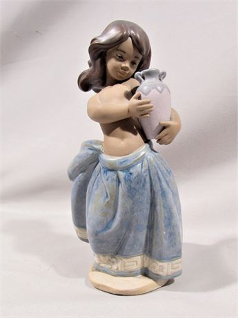 Lladro Figurine - Little Peasant Girl