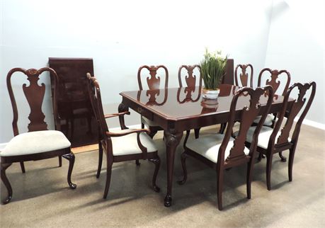 Traditional Solid Wood Dining Table / Eight Chairs