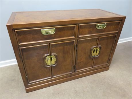 THOMASVILLE Asian Style Lighted Buffet Cabinet
