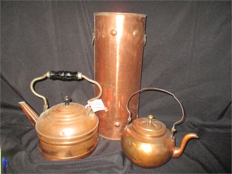 Very Nice 3 Piece Old Copper Tea Kettles with Matching Lids, Copper Tool Tub