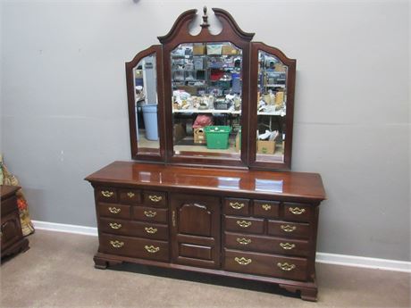 Thomasville Chippendale Style Dresser with Tri-fold Beveled Glass Mirror