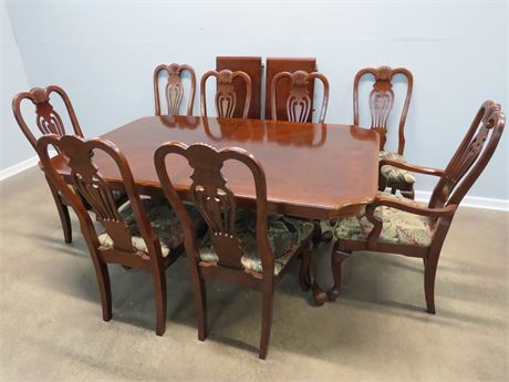 Chippendale Style Dining Table Set