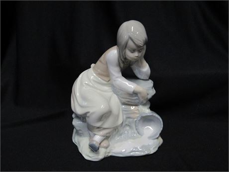 Nao by Lladro - Sad Milkmaid Figurine