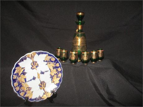 Norleans Marked Italian Green and Gold Decanter with 6 Shot Glasses,Plate
