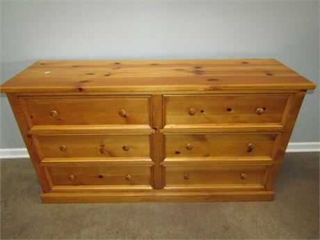 Notty Pine Dresser